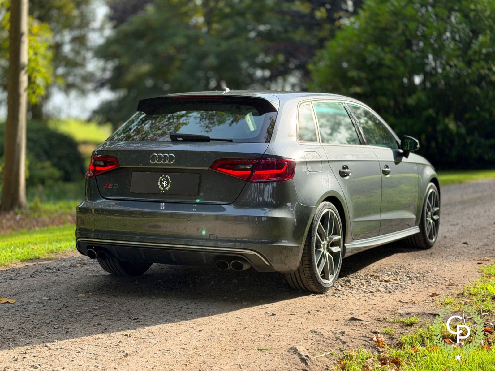Grå Audi S3 fra 2013