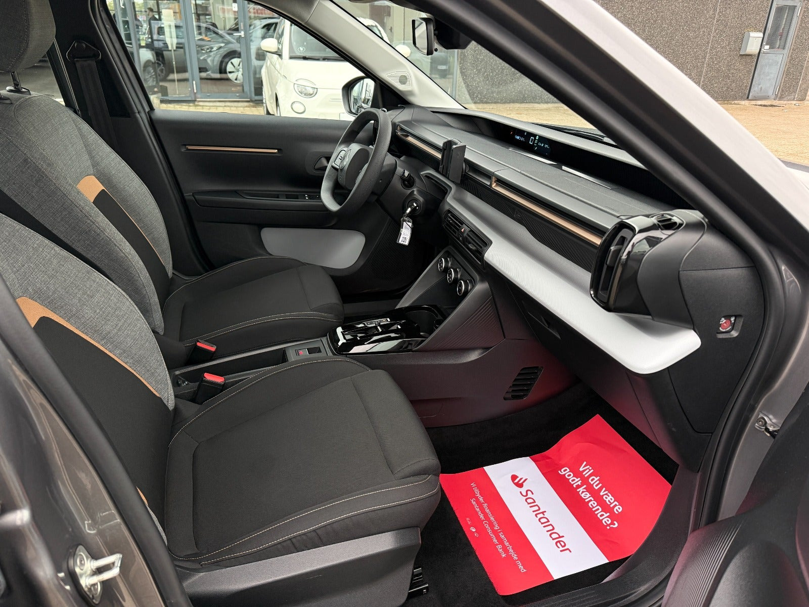 Grå Citroën e-C3 Aircross fra 2025