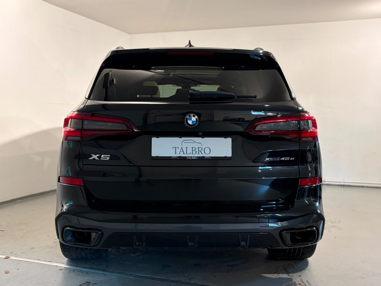 Sort BMW X5 fra 2021