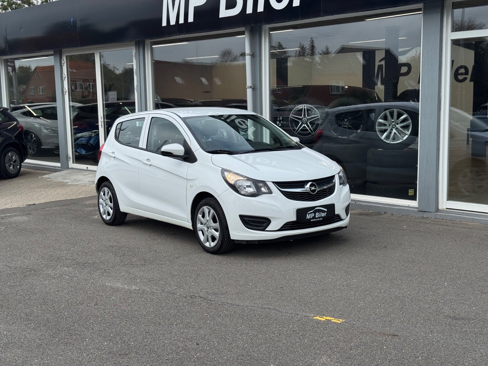 Hvid Opel Karl fra 2017