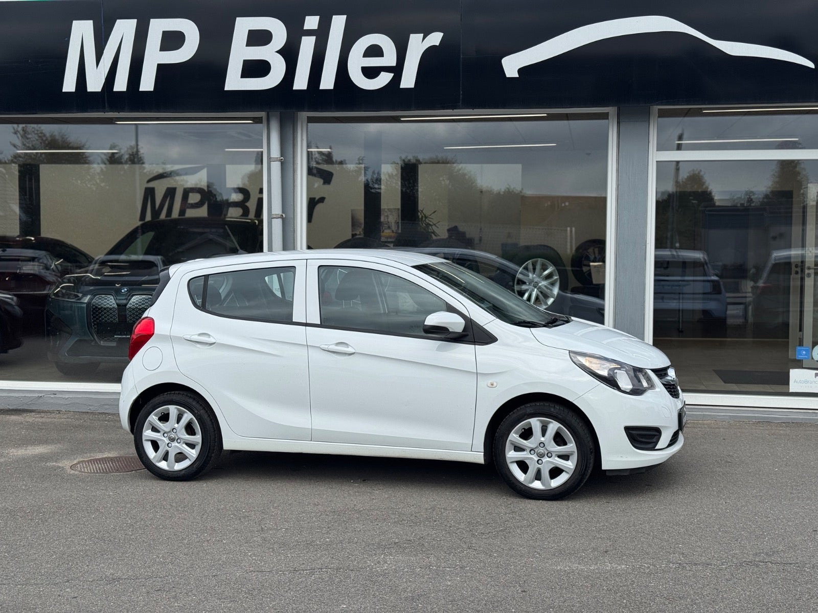 Hvid Opel Karl fra 2017