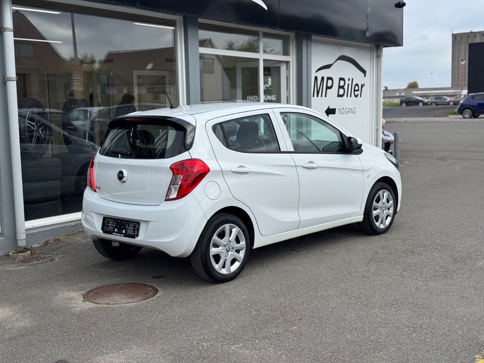 Hvid Opel Karl fra 2017