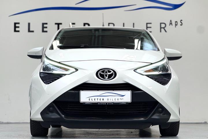 Hvid Toyota Aygo fra 2019
