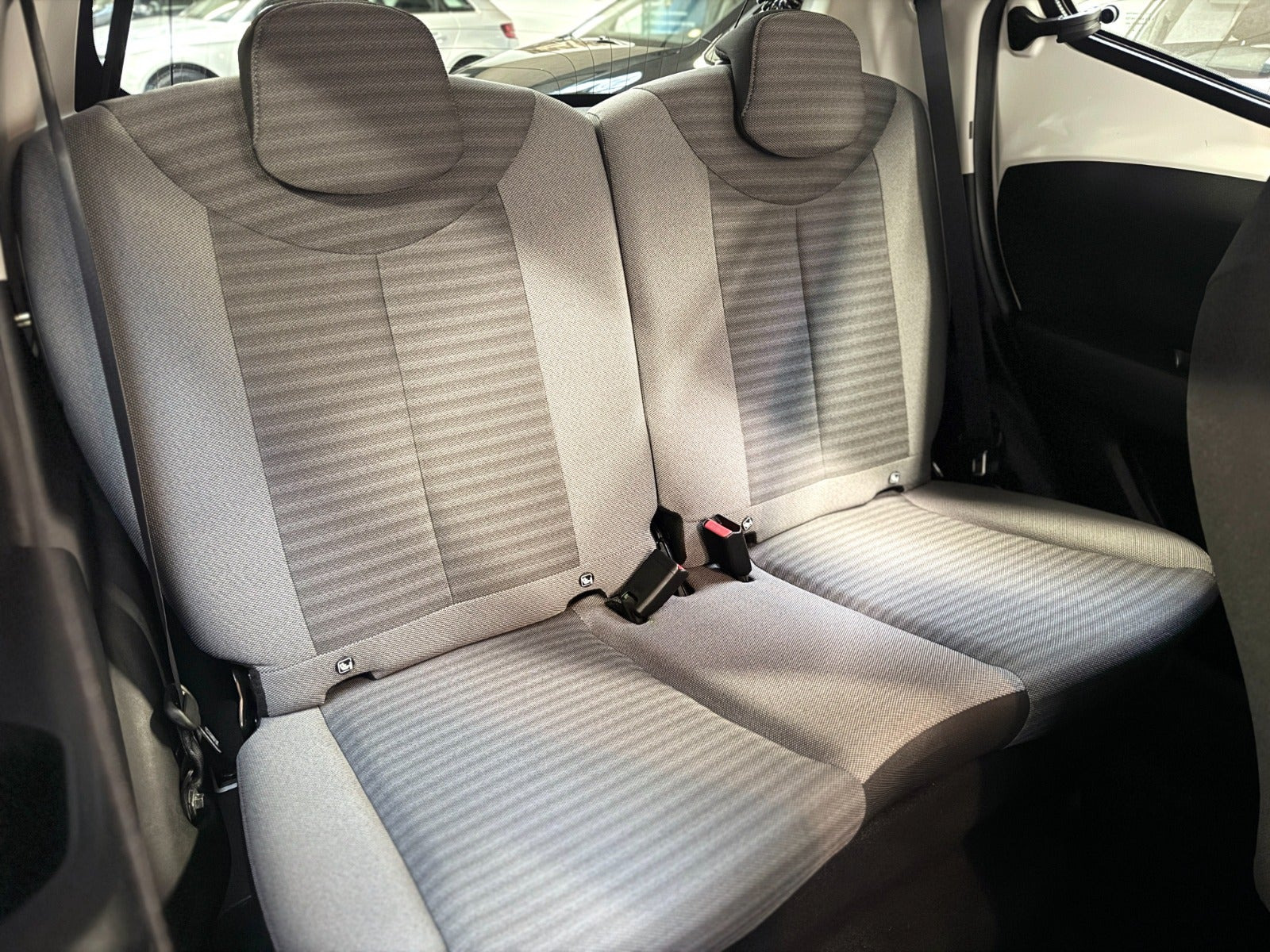 Hvid Toyota Aygo fra 2019