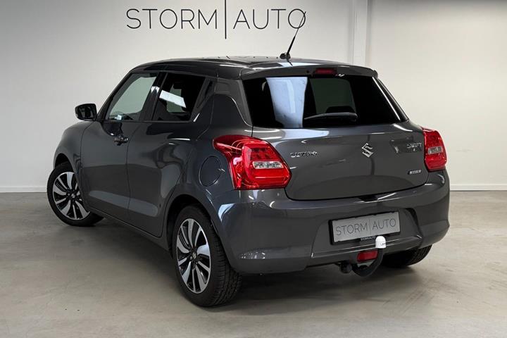 Grå Suzuki Swift fra 2017