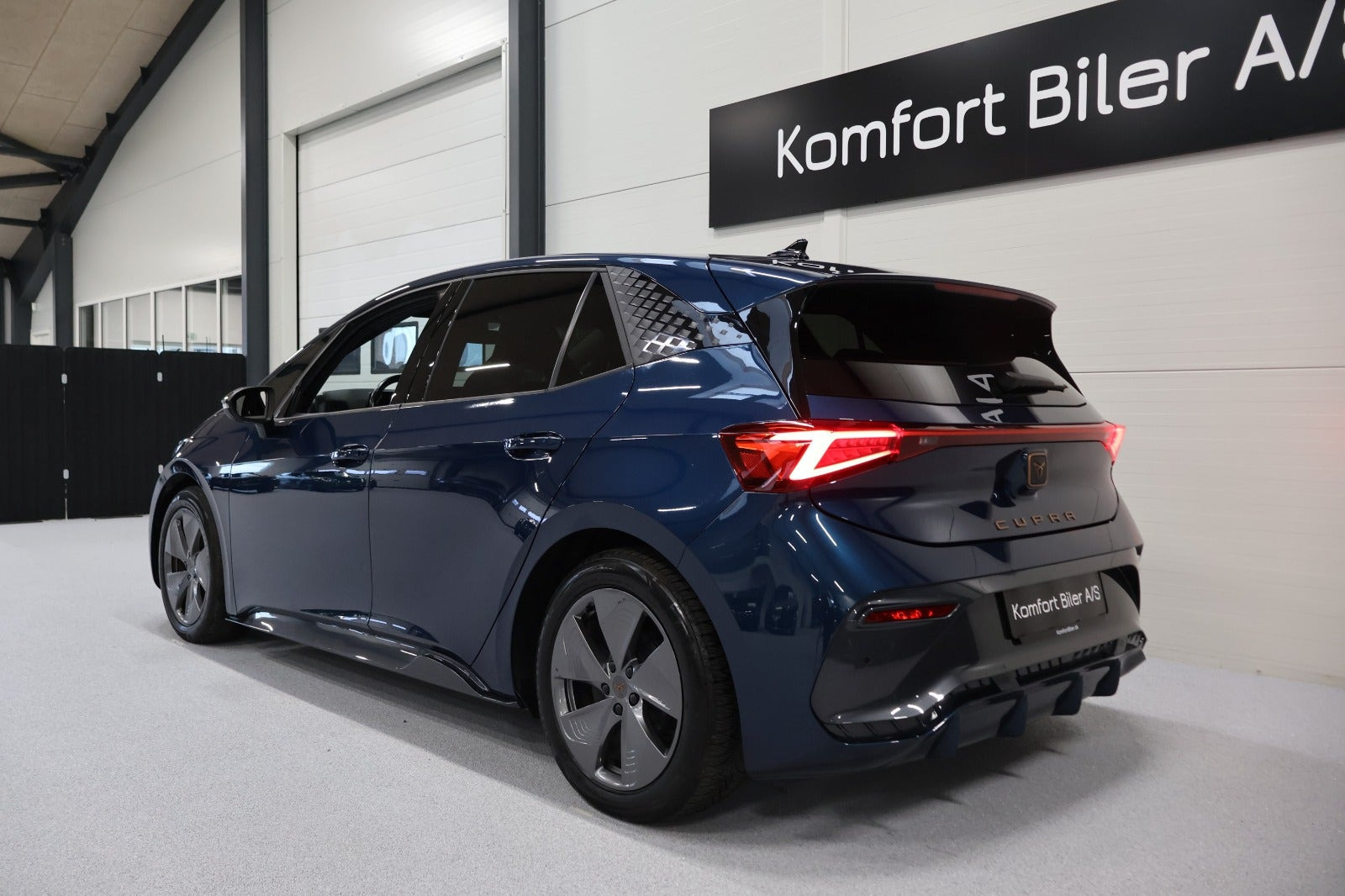 Blå Cupra Born fra 2023