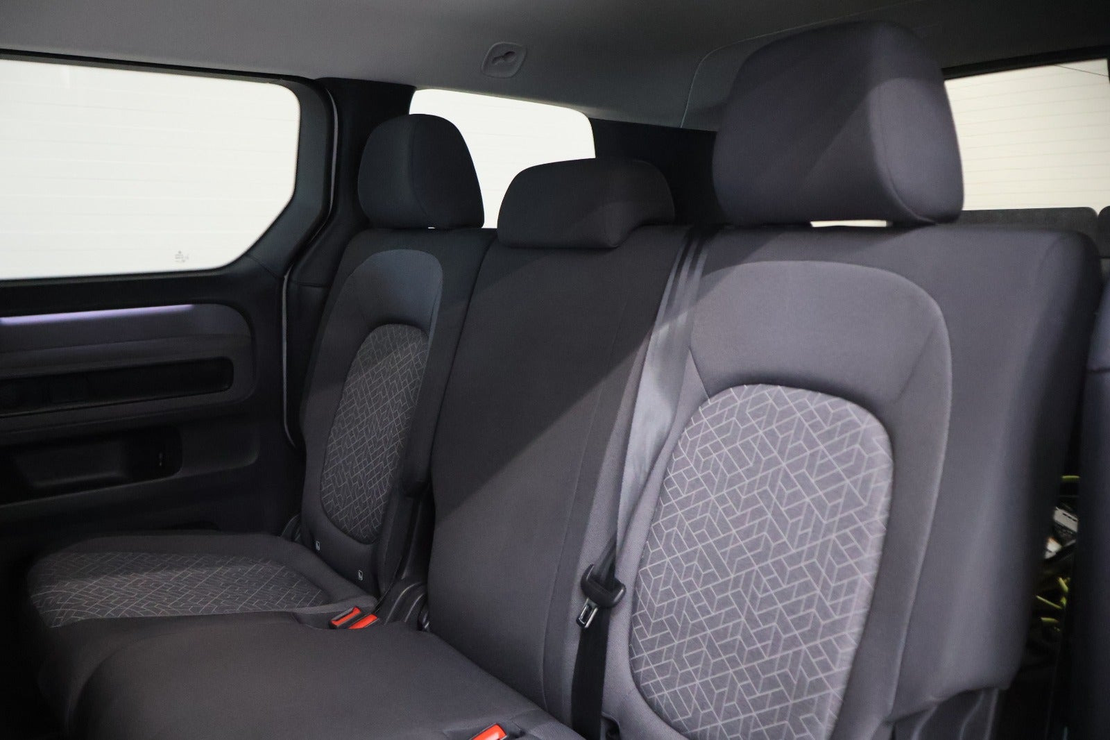 Hvid VW ID.Buzz fra 2023