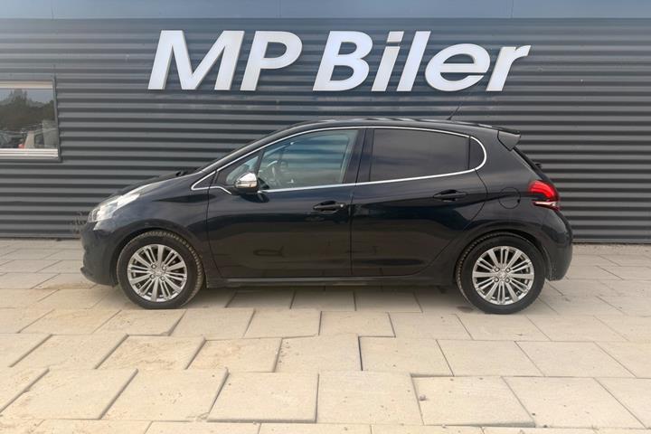 Grå Peugeot 208 fra 2016