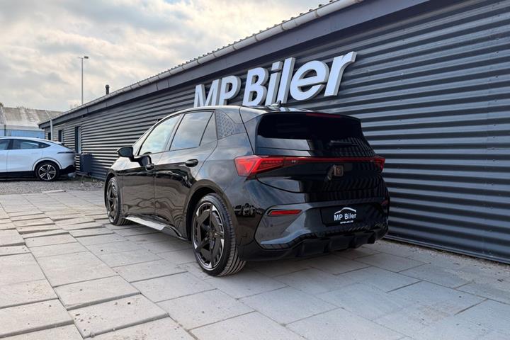 Sort Cupra Born fra 2025