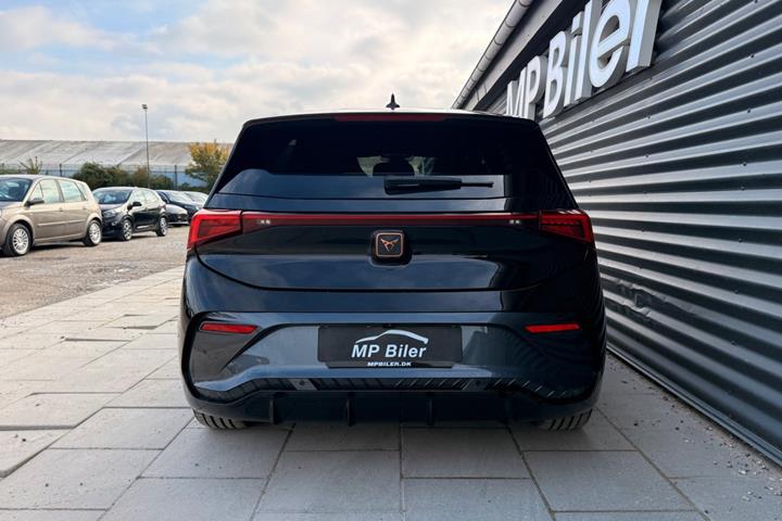 Sort Cupra Born fra 2025