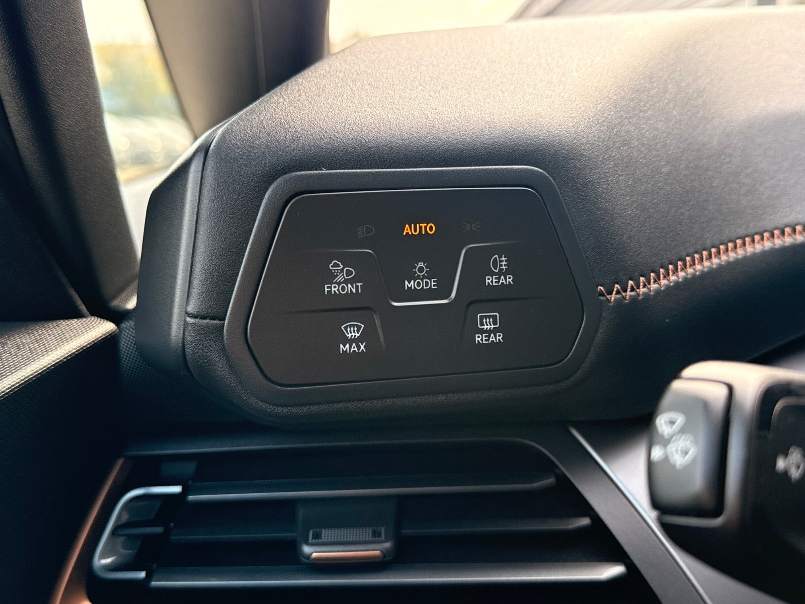 Sort Cupra Born fra 2025