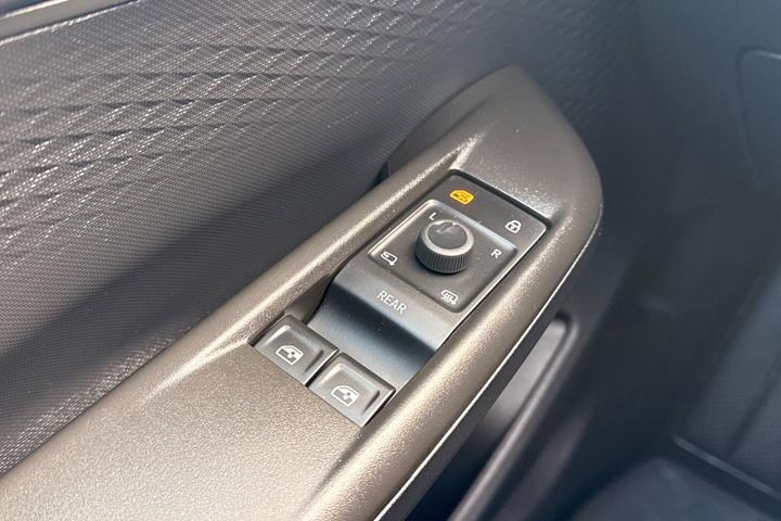 Sort Cupra Born fra 2025