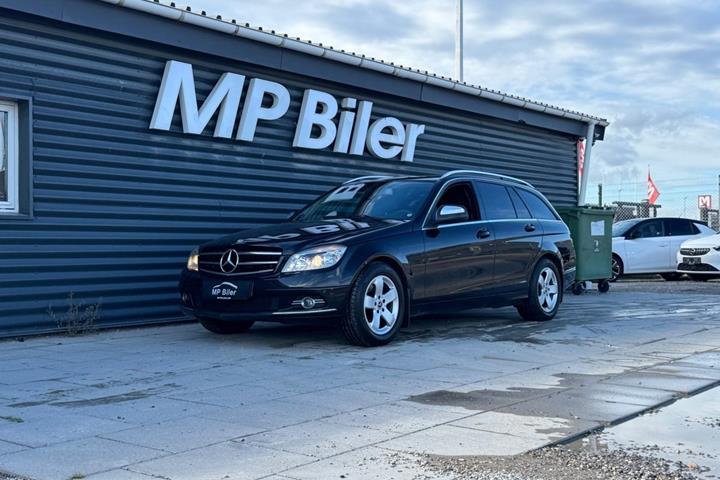 Sort Mercedes C320 fra 2008