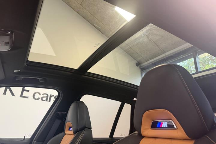 Grå BMW X3 fra 2019