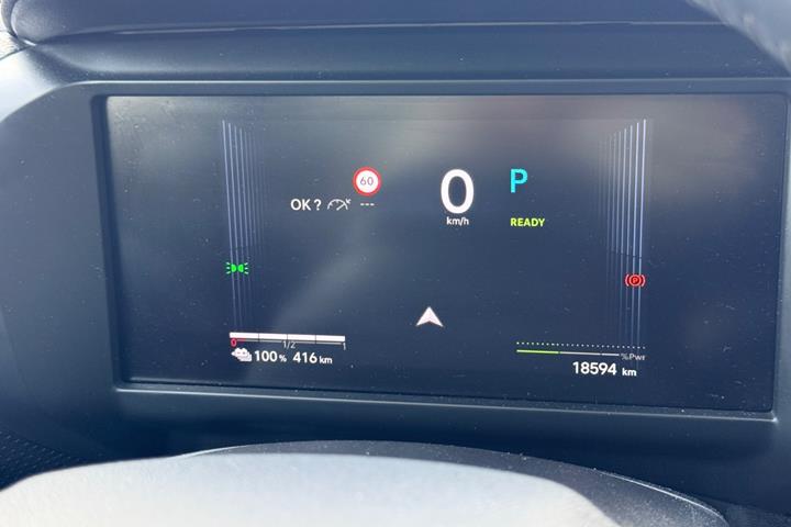 Blå Citroën ë-C4 X fra 2025