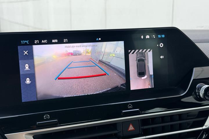 Blå Citroën ë-C4 X fra 2025