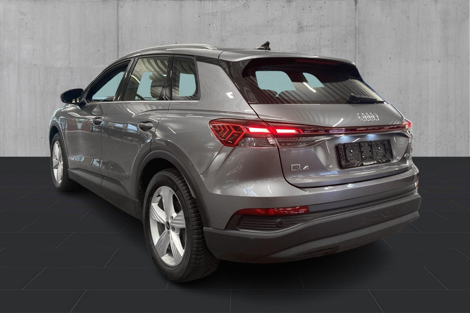undefined Audi Q4 e-tron fra 2024