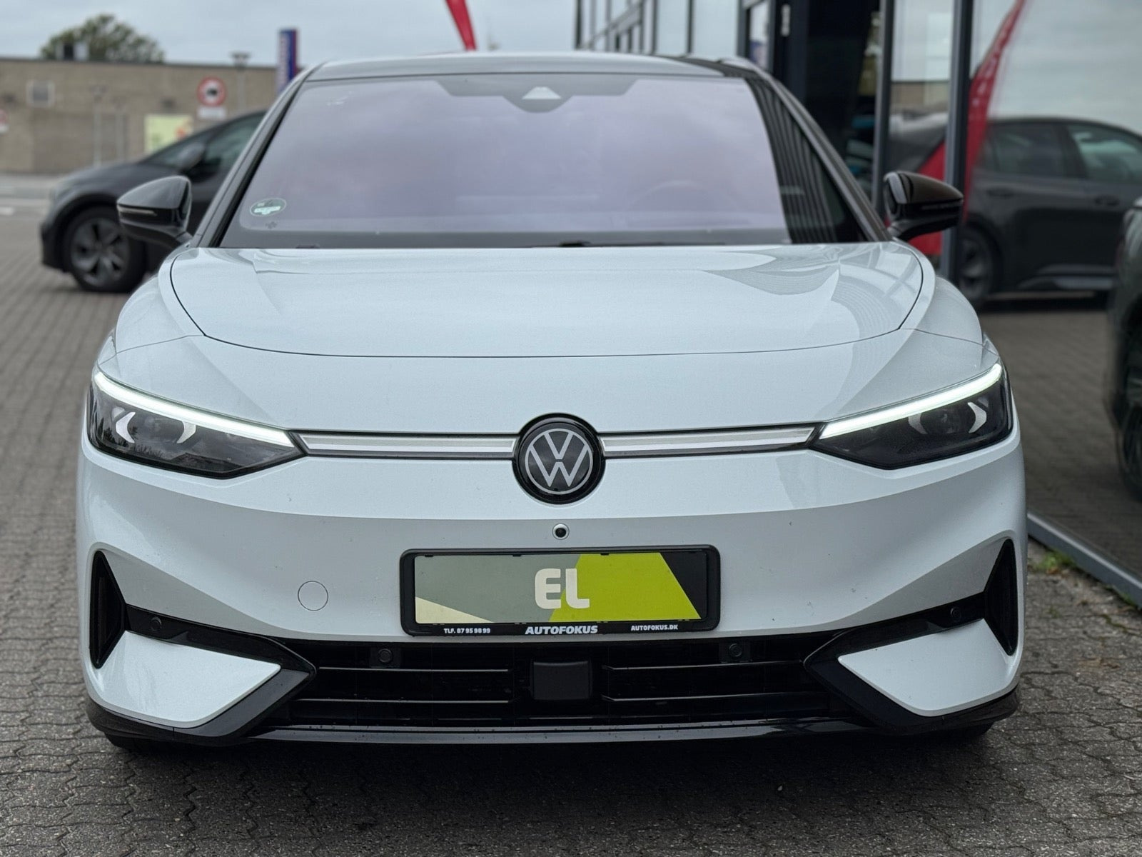 Hvid VW ID.7 fra 2025