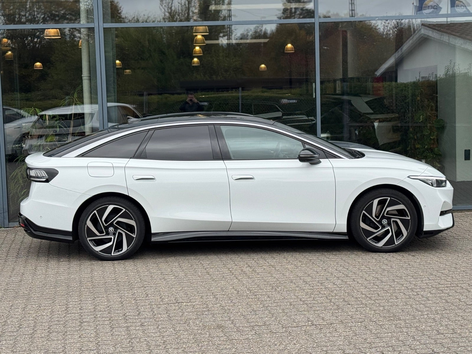 Hvid VW ID.7 fra 2025