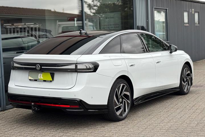 Hvid VW ID.7 fra 2025