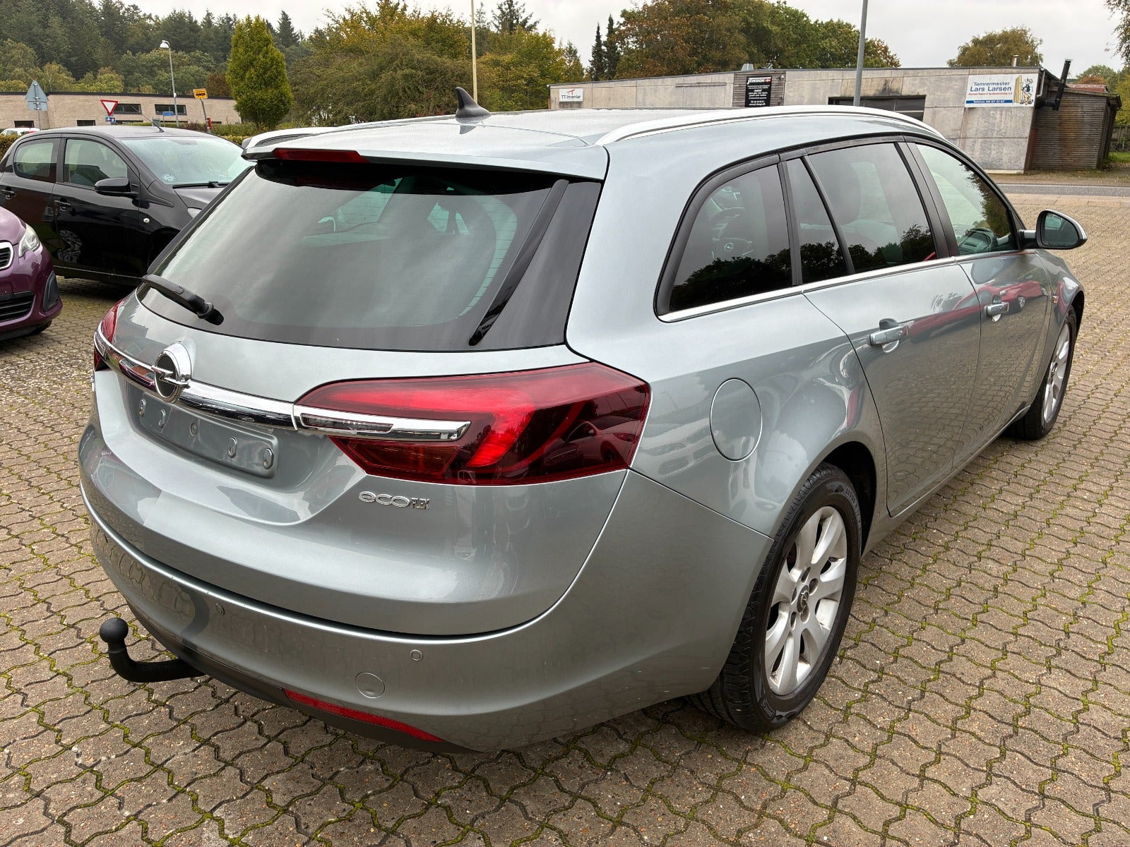 Grå Opel Insignia fra 2014