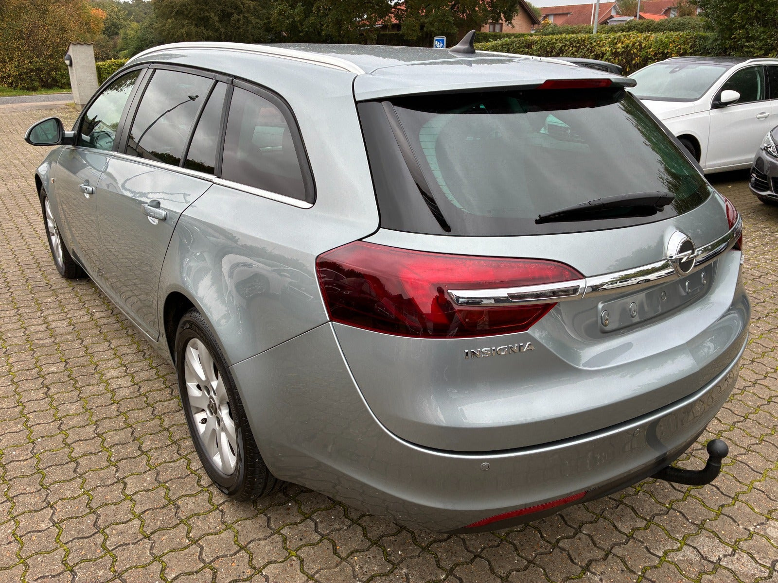 Grå Opel Insignia fra 2014