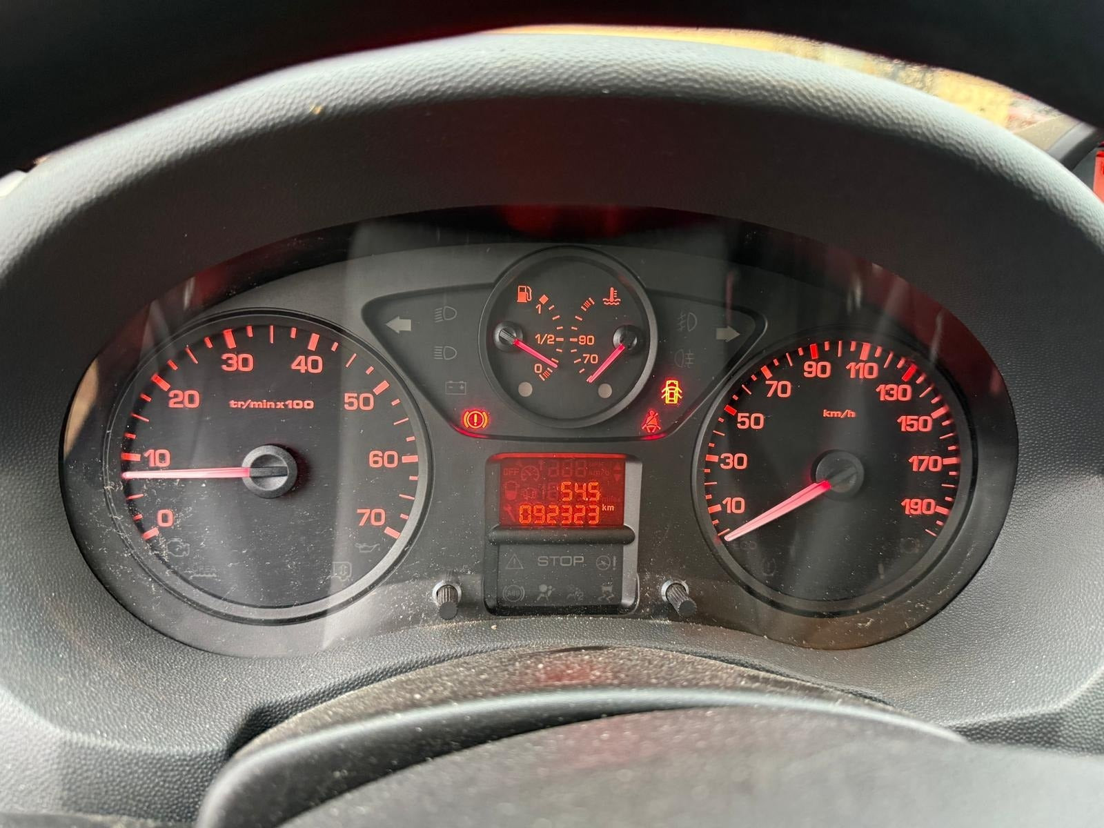 Blå Toyota ProAce fra 2015