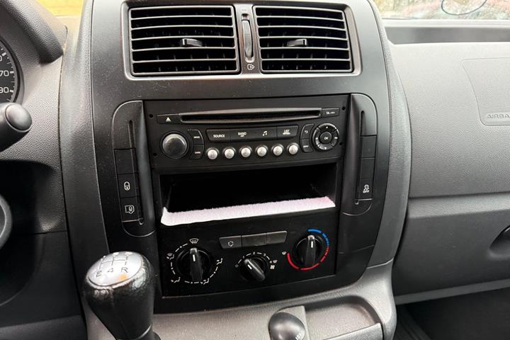 Blå Toyota ProAce fra 2015
