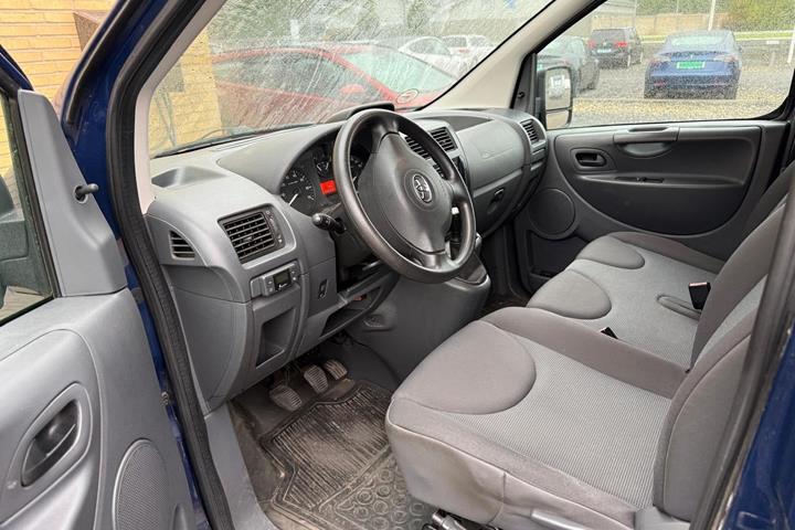 Blå Toyota ProAce fra 2015