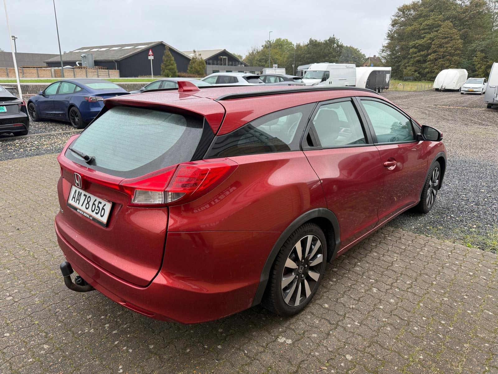 Orange Honda Civic fra 2014