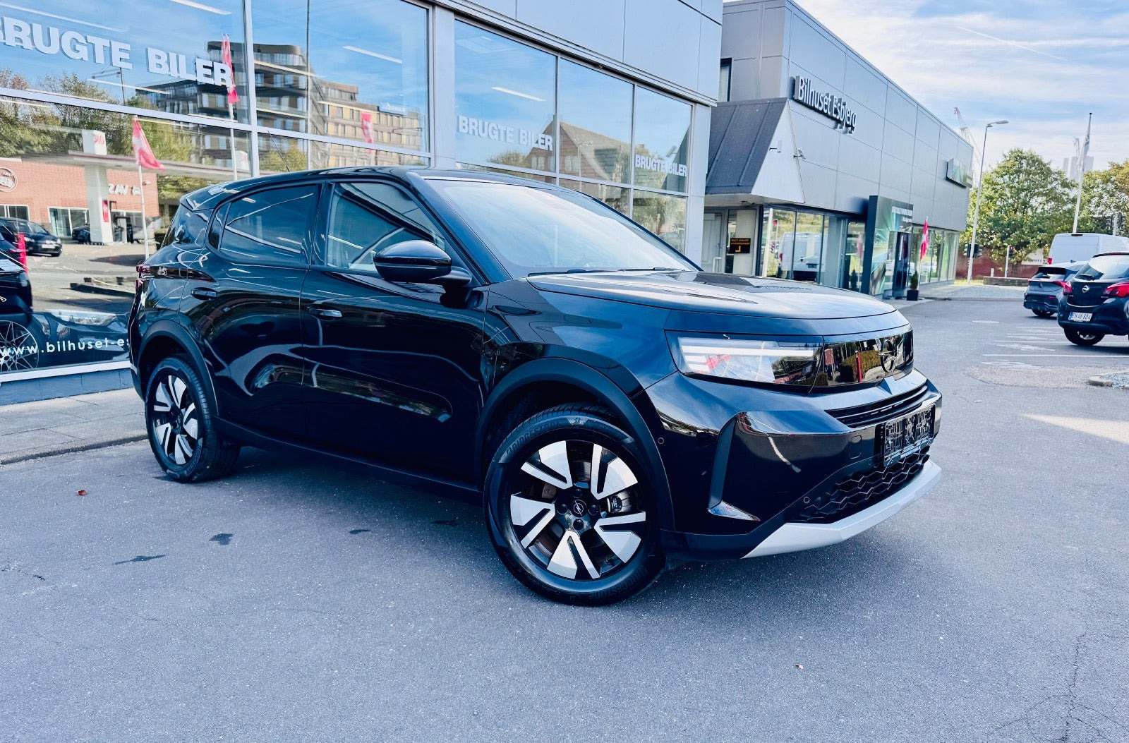 Sort Opel Frontera fra 2025