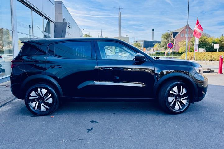 Sort Opel Frontera fra 2025