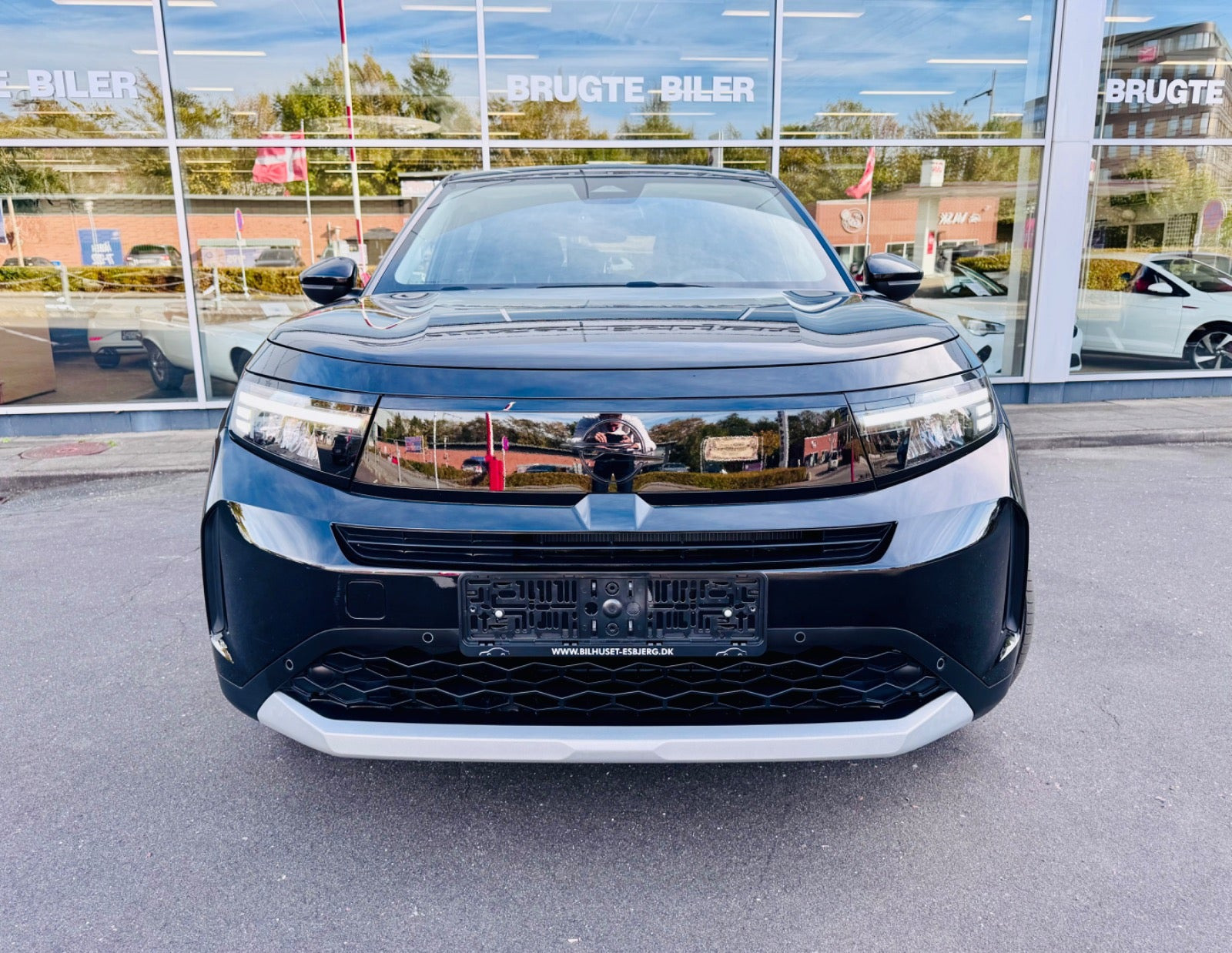 Sort Opel Frontera fra 2025