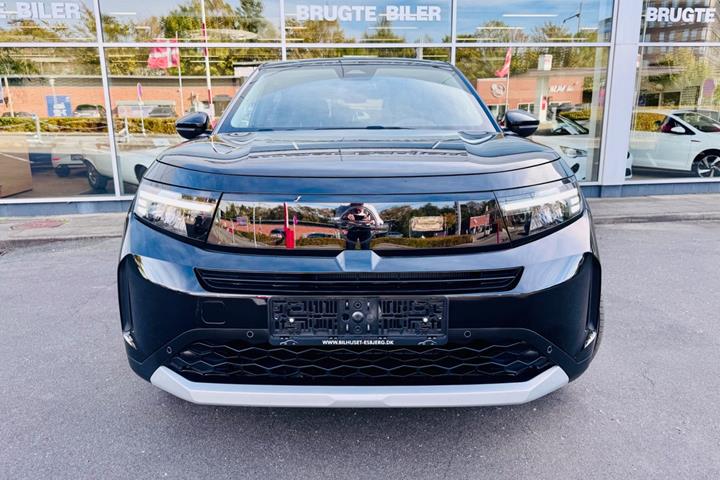 Sort Opel Frontera fra 2025