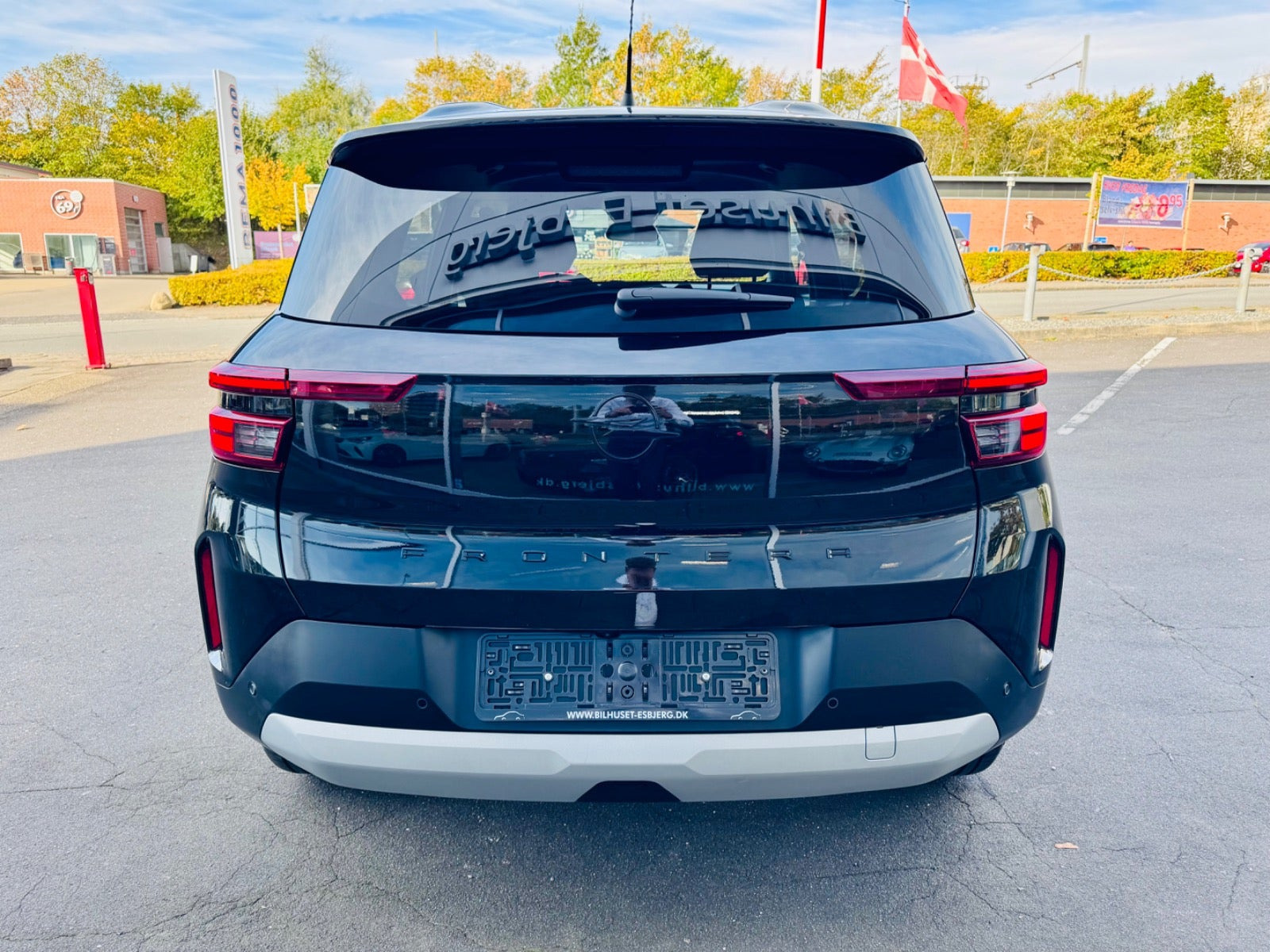 Sort Opel Frontera fra 2025