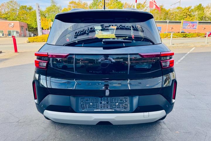 Sort Opel Frontera fra 2025