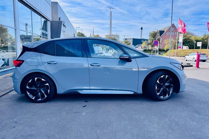 Grå Cupra Born fra 2022