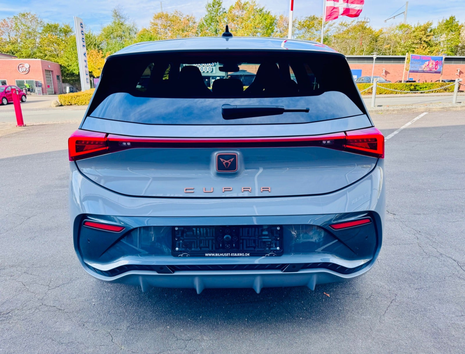 Grå Cupra Born fra 2022