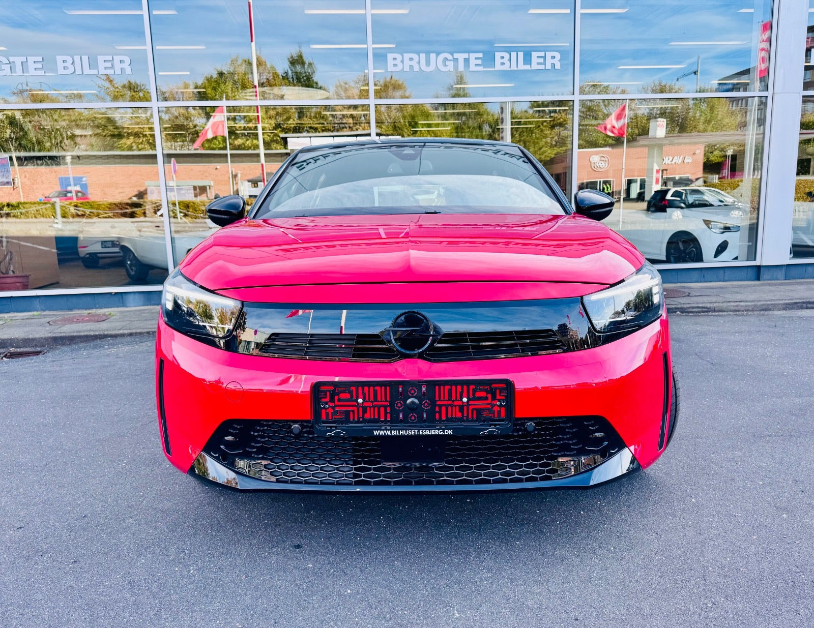 Rød Opel Corsa-e fra 2024