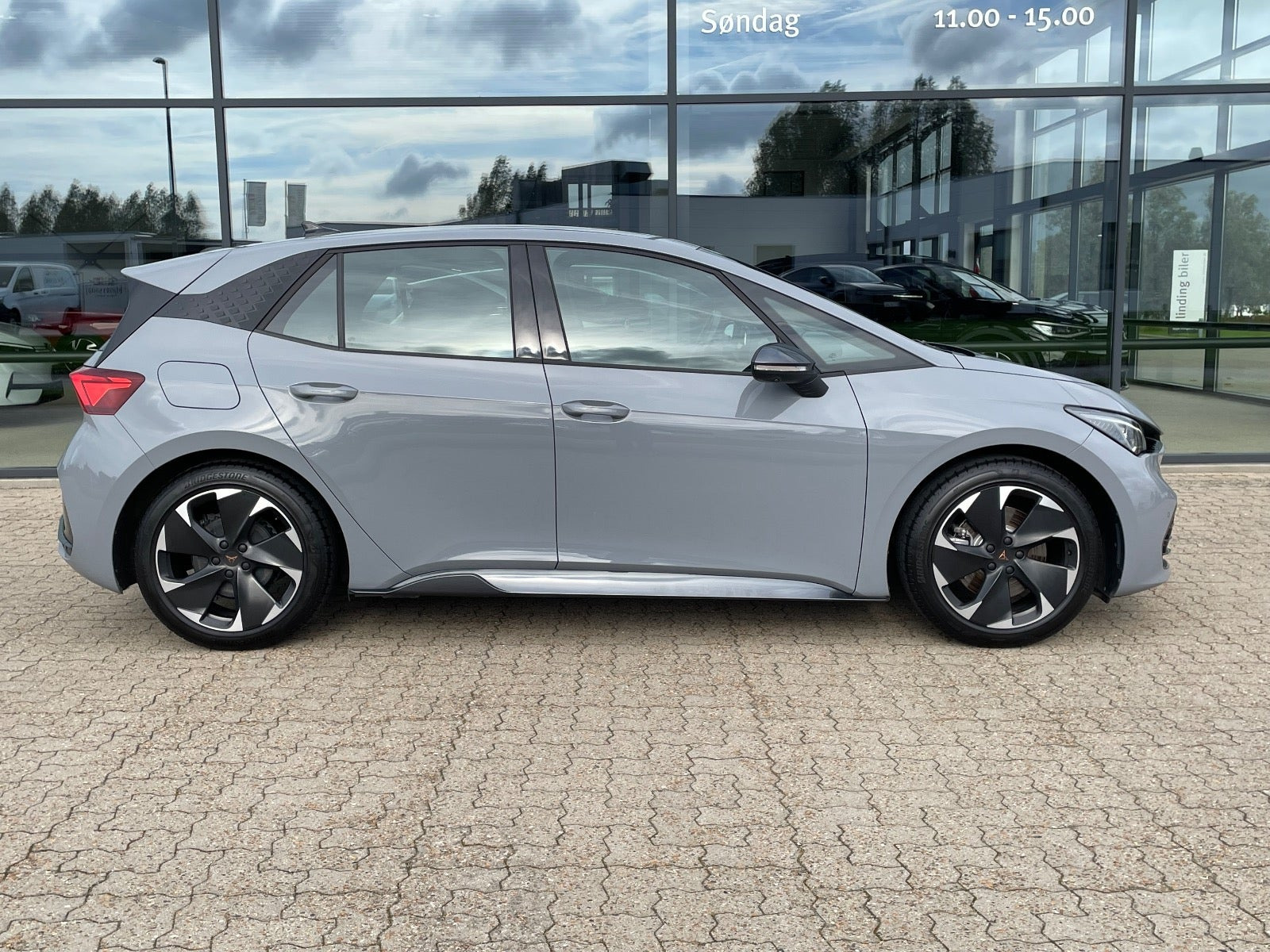Grå Cupra Born fra 2025