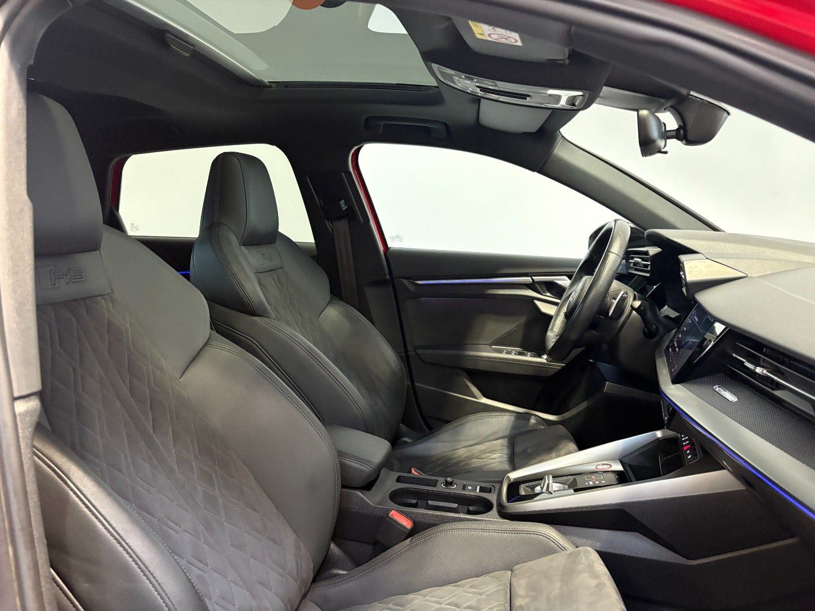 Rød Audi RS3 fra 2022