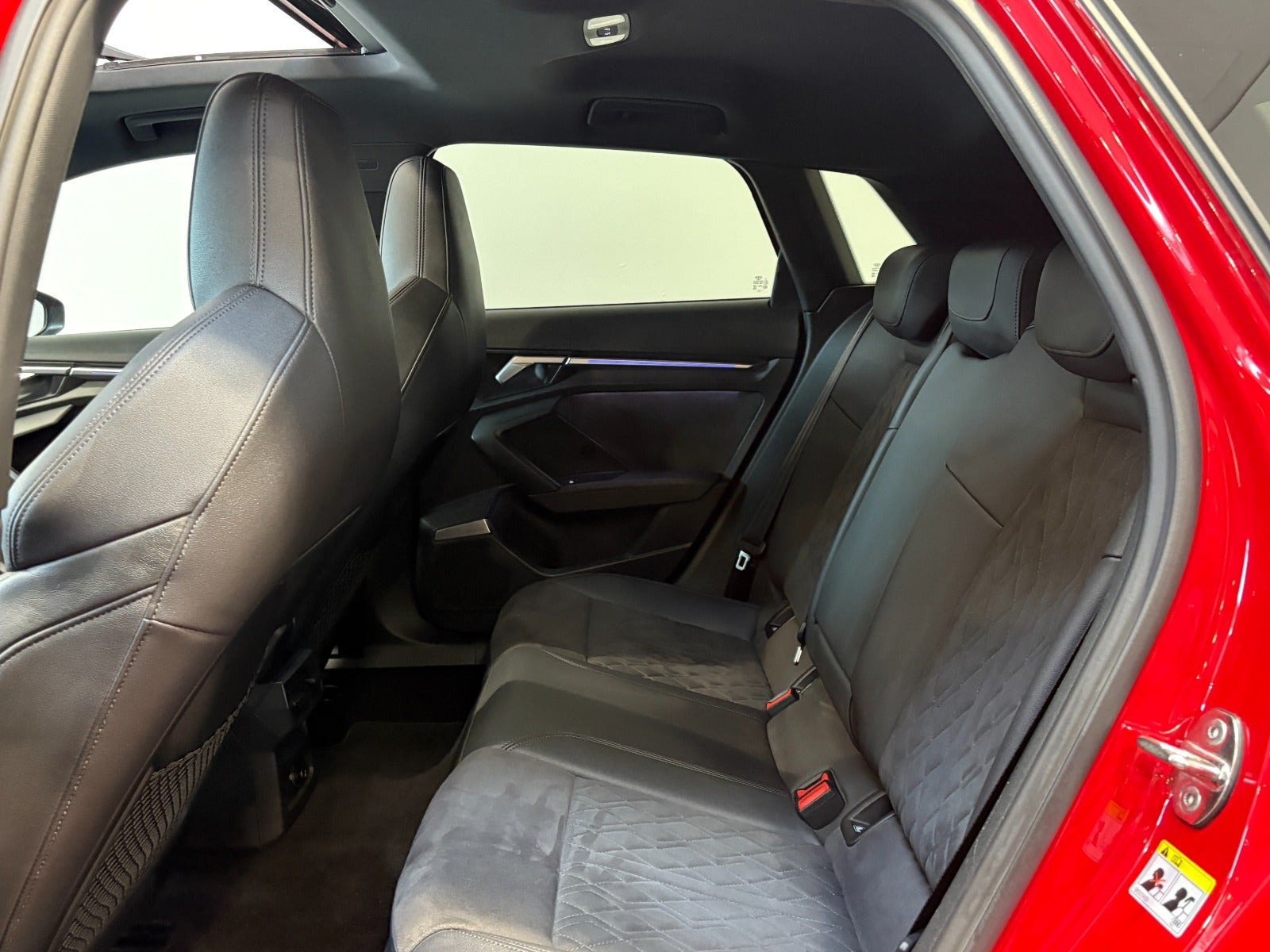 Rød Audi RS3 fra 2022