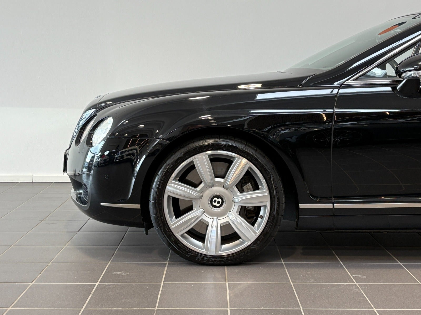 Sort Bentley Continental GTC fra 2007