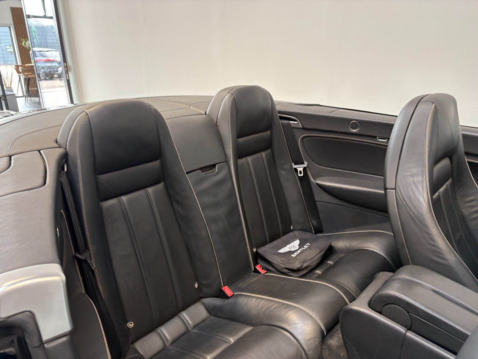 Sort Bentley Continental GTC fra 2007