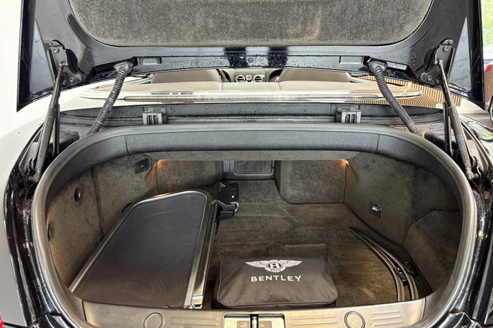 Sort Bentley Continental GTC fra 2007