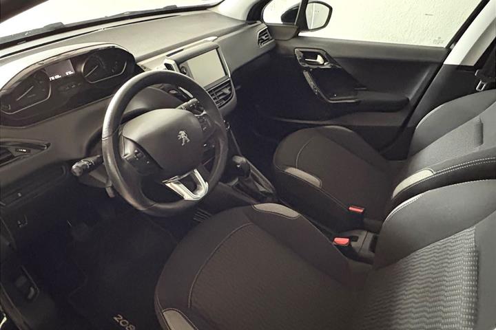 Sort Peugeot 208 fra 2016