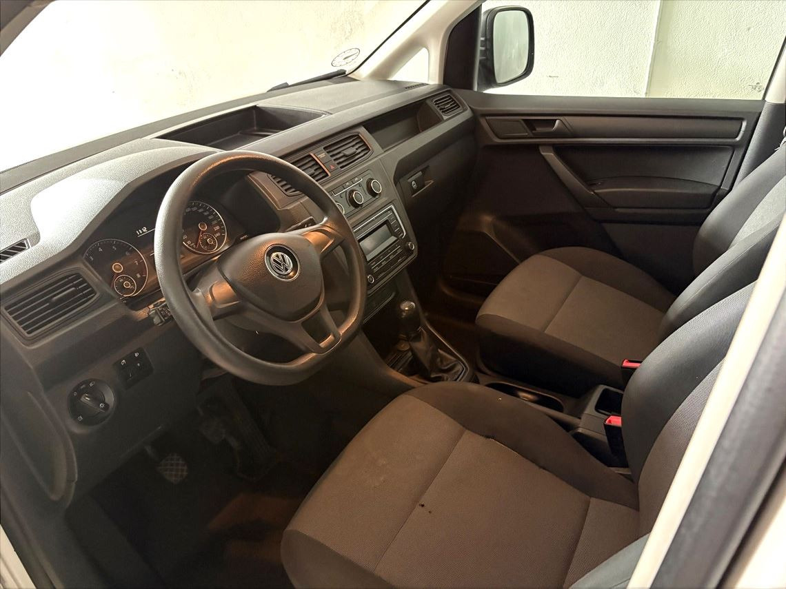 Hvid VW Caddy fra 2017