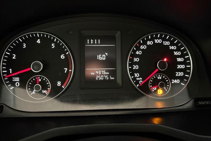 Hvid VW Caddy fra 2017