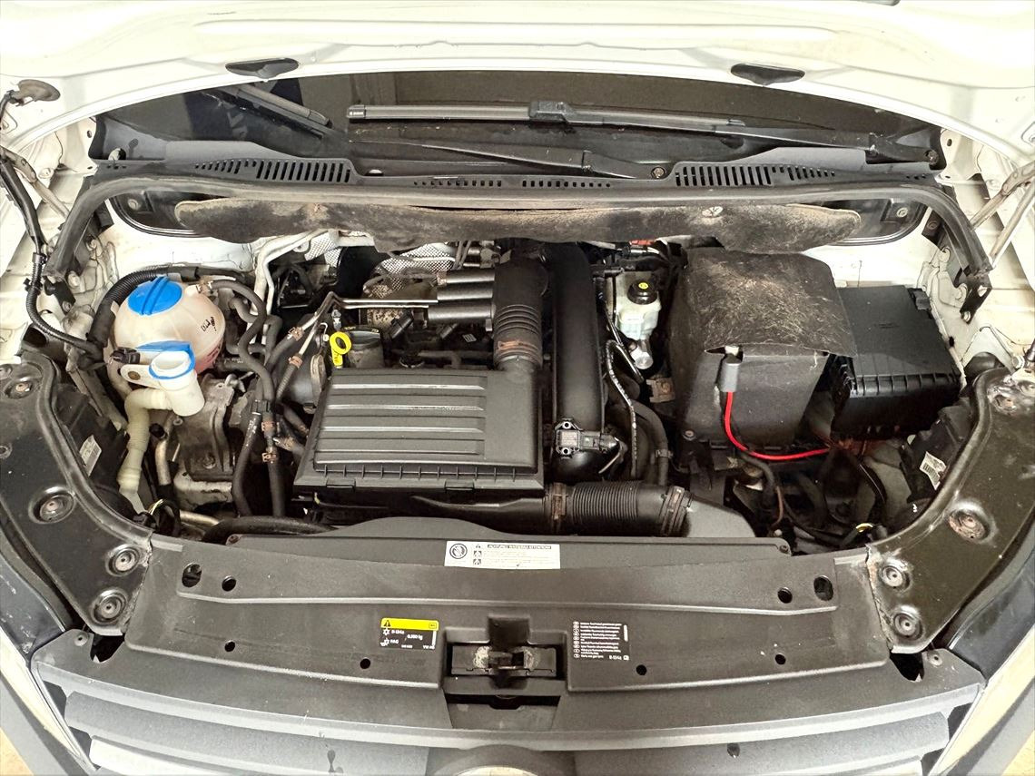 Hvid VW Caddy fra 2017