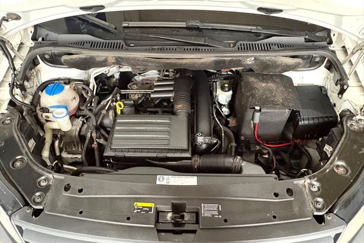 Hvid VW Caddy fra 2017
